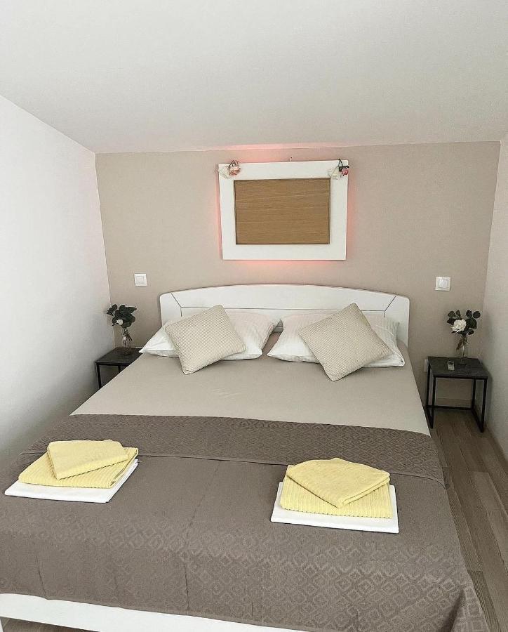 Apartments Vero Orebic Ngoại thất bức ảnh